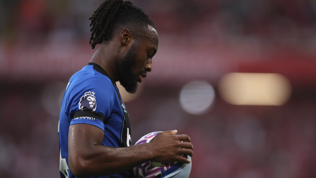 Detuvieron a un hincha como sospechoso de insultos racistas en duelo de Liverpool ante Bournemouth