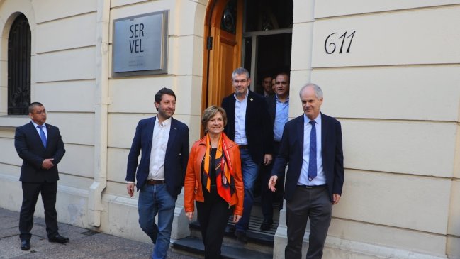 Matthei inscribió su candidatura presidencial y al pacto 