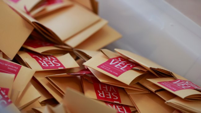 Parlamentarias: Venció el plazo y cinco pactos se inscribieron en el Servel