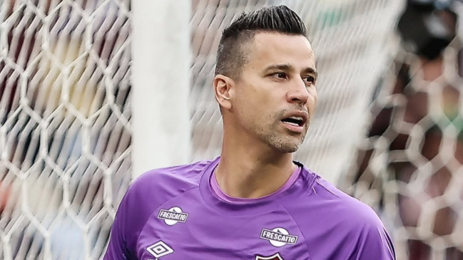 El brasileño Fábio igualó a Peter Shilton como el futbolista con más partidos en el mundo