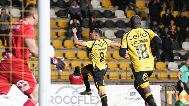 Coquimbo Unido venció a Everton y es más líder que nunca en la Liga de Primera