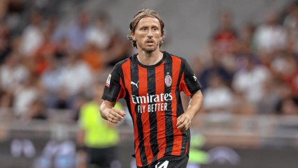   AC Milan celebró el debut oficial de Luka Modric con triunfo sobre Bari en la Copa Italia 