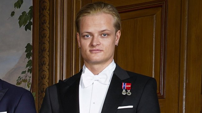 Fiscalía noruega acusa al hijo de la princesa Mette-Marit de cuatro violaciones