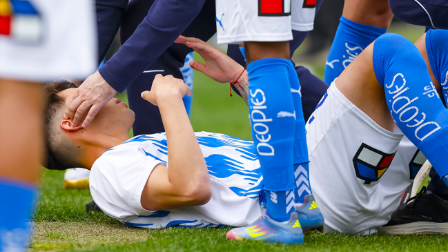 Arbitro informó que proyectil hirió a Alfred Canales en el partido de Colo Colo ante la UC