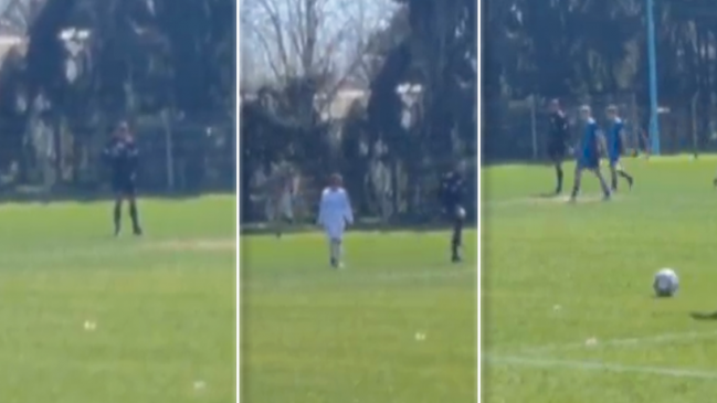La AFA despidió a un árbitro captado usando el celular en pleno partido de juveniles