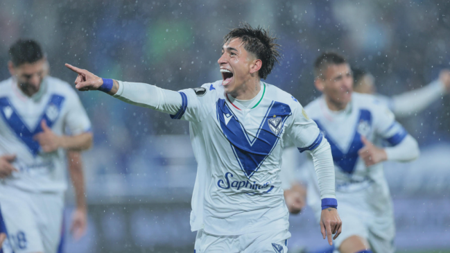 Vélez Sarsfield de Claudio Baeza derrotó a Fortaleza y clasificó a cuartos de final de la Libertadores