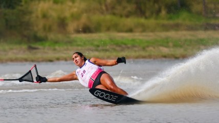   Emilia Méndez y Daniela Kretschmer lograron doblete en el esquí náutico de Asunción 
