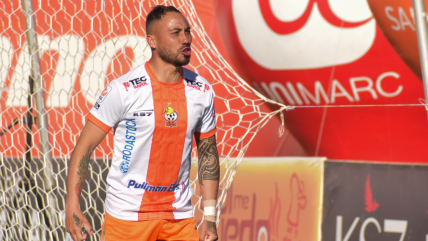   Jorge Henríquez lideró el triunfo de Cobresal ante Unión La Calera en El Salvador 