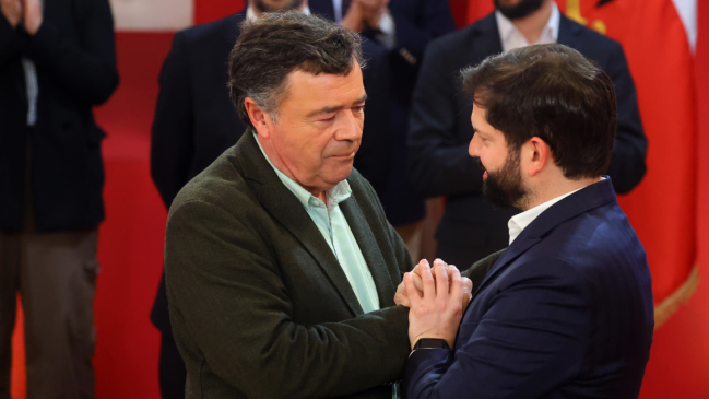 Valenzuela confirmó que su salida del gabinete fue por una 