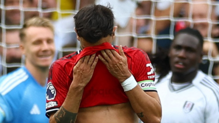   Bruno Fernandes erró un penal en la igualdad de Manchester United y Fulham 