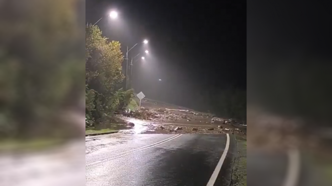 Puerto Montt: Alerta roja y suspensión de clases por crecida del río Lenca