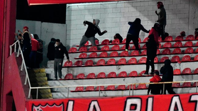 Juez encargó ocho detenciones y allanamientos a hinchas de Independiente