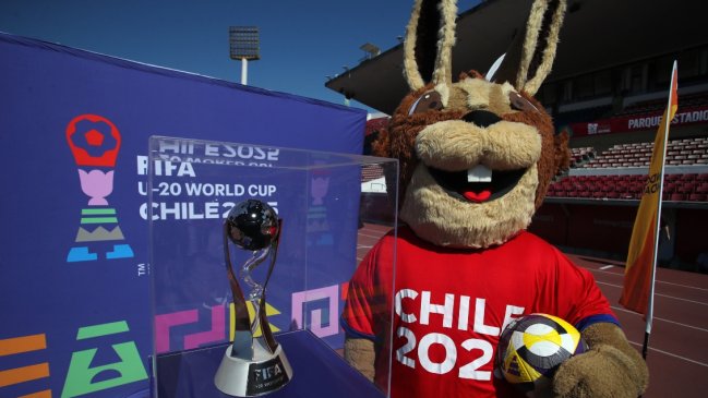 El trofeo del Mundial sub 20 recorrerá desde La Tirana hasta Puerto Williams