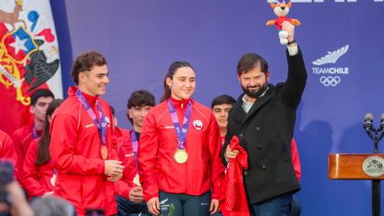   Gabriel Boric recibió al Team Chile: Para tener a los mejores, se necesitan a quienes no lo son 