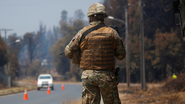 Puerto Aysén: Rebajan a arraigo nacional cautelar de militares que recogieron paquete con droga