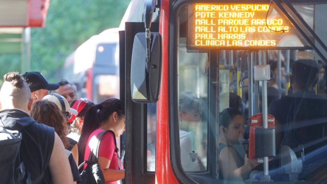 Avanza proyecto que endurece las sanciones por evadir pago en transporte público