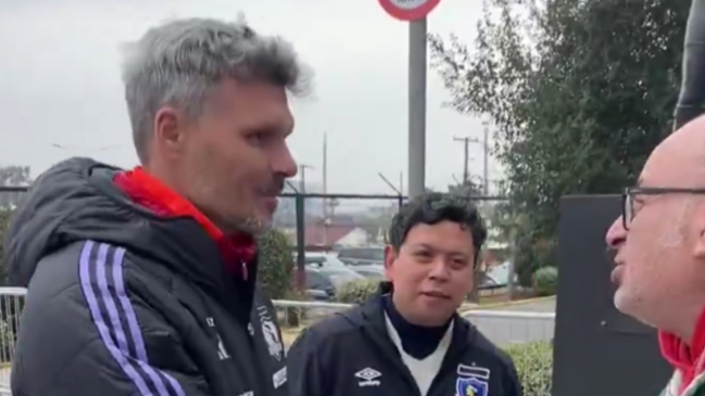 [VIDEO] Fernando Ortiz recibió cariñosa bienvenida de los hinchas de Colo Colo en el Monumental