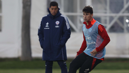   Nicolás Córdova lideró nueva sesión de entrenamientos en La Roja para el duelo ante Uruguay 