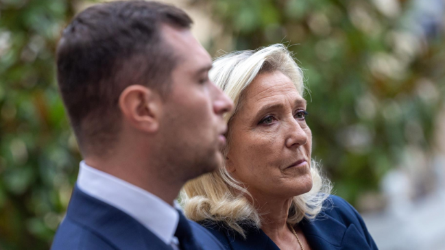 Francia: Ultraderecha afirma estar preparada para un gobierno de 