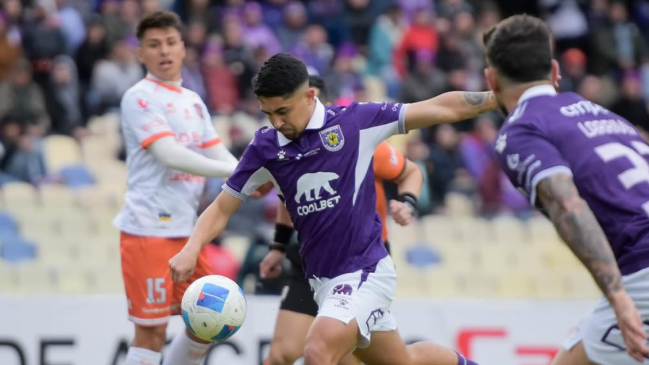 Deportes Concepción goleó a Cobreloa y sigue ilusionado en la zona de liguilla en el Ascenso