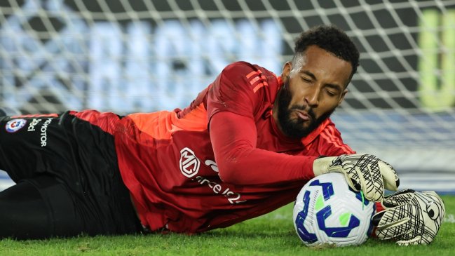 Lawrence Vigouroux y Luciano Cabral asoman como titulares ante Uruguay