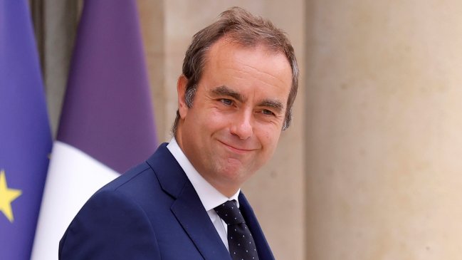 Macron nombró a Sébastien Lecornu como nuevo primer ministro francés