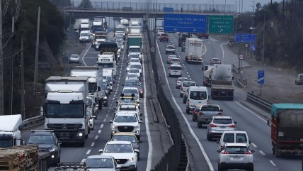   Más de un millón de vehículos saldrán de Santiago por Fiestas Patrias 