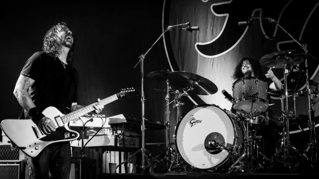 Foo Fighters volvió a los escenarios con íntimo show y nuevo baterista