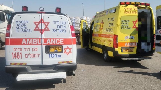 Conductor de camión con ayuda para Gaza mató a dos israelíes en cruce con Jordania