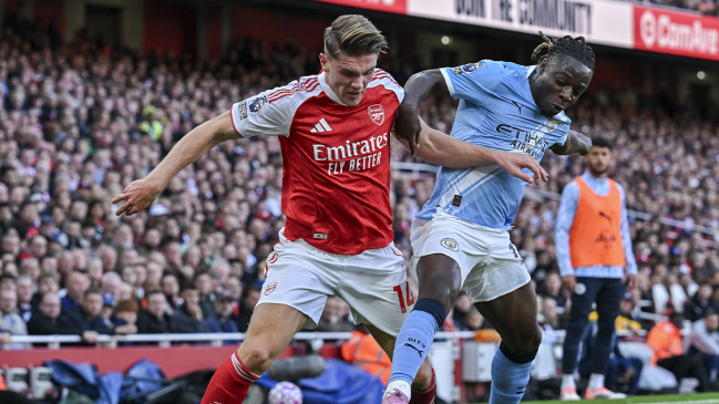 Arsenal pegó en los descuentos para rescatar un empate ante el replegado Manchester City