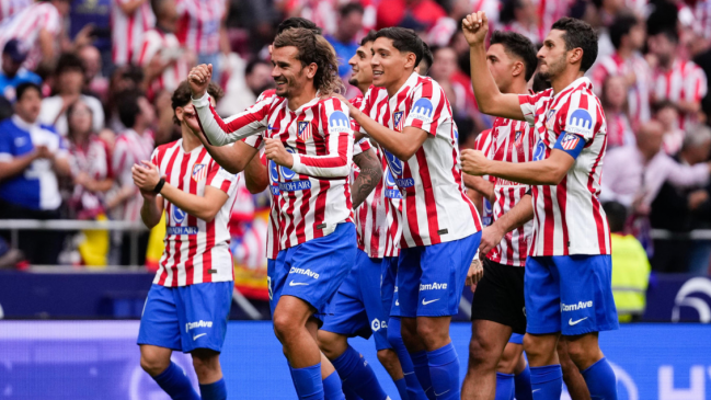 Atlético de Madrid golpeó con cinco goles a Real Madrid en un vibrante derbi