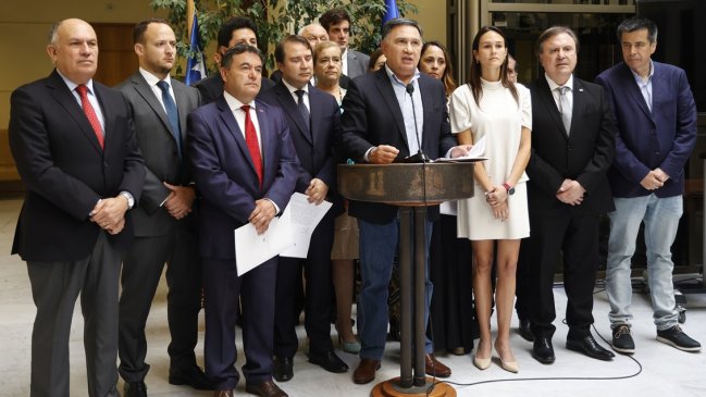 Diputados RN presentan reforma para que presidenciables se comprometan con la democracia