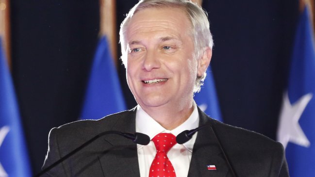 Kast apunta a sumar a Chile Vamos, Amarillos y Demócratas para mayoría parlamentaria