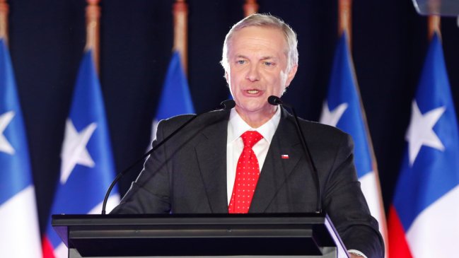 Kast detalló su plan 