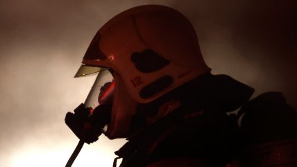   Costanera Center: Incendio en tienda del tercer piso obligó a evacuar a 2.000 trabajadores 