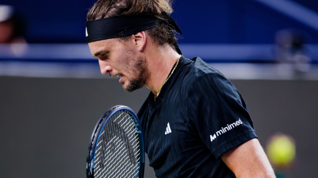El Masters de Shanghái se despidió de otro favorito: Zverev cayó ante Rindeknech