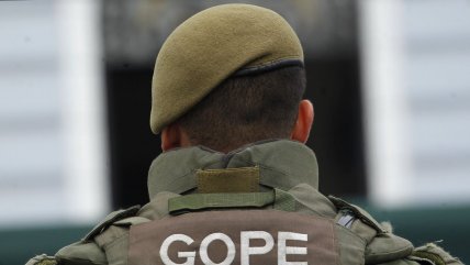   Dos sujetos fueron detenidos por narcotráfico en Pangupulli: Se incautó un AK-47 