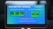 Más letras y más color: Chile tendrá nuevas placas patentes para autos y motos