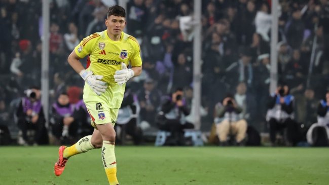 [VIDEO] Los errores de Eduardo Villanueva en la caída de Colo Colo ante Puerto Montt