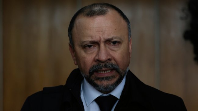 Juez decretó arraigo de ex fiscal regional de Aysén por revelación de secretos a Luis Hermosilla