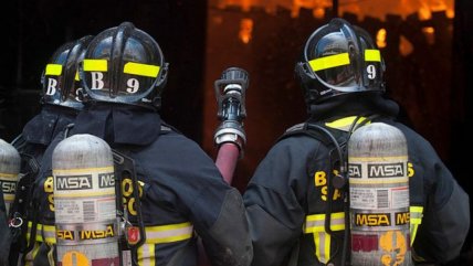   Incendio afectó a seis casas y dejó un fallecido en Pudahuel 