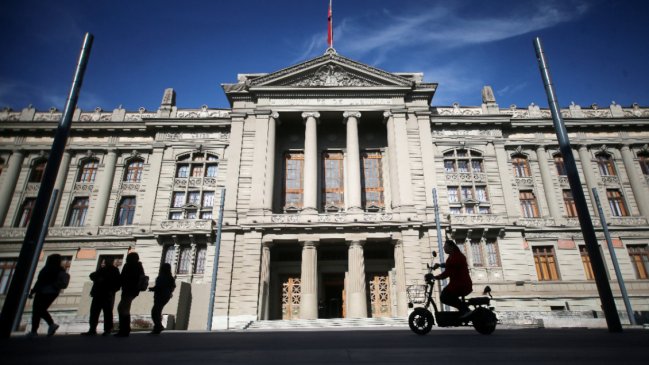 Hombre deberá pagar $70 millones a su exesposa por contagiarla con ETS: Fue infiel