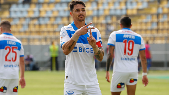 [VIDEO] Los tres goles de Zampedri en el accidentado triunfo de la UC sobre Everton