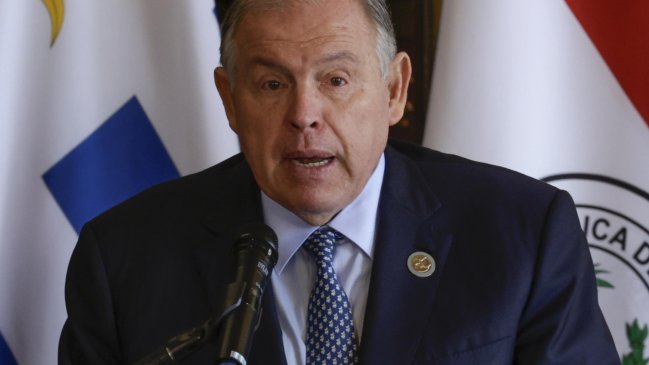 Canciller argentino renunció a días de unos comicios clave para Milei