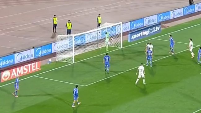 [VIDEO] Gabriel Castellón se lució con un tapadón a Rodrigo Castillo y evitó el gol de Lanús