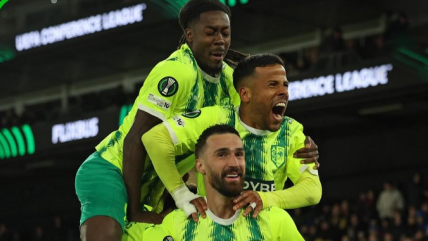   AEK Larnaca dio el batacazo ante Crystal Palace y extendió su invicto en la Conference League 