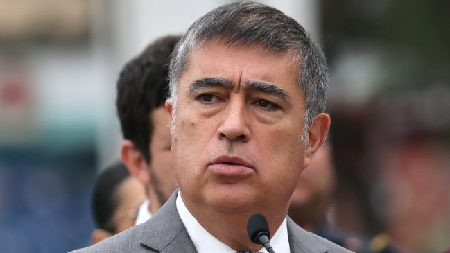 Desbordes y violencia escolar: El Mineduc tiene una actitud constante de mirar al techo