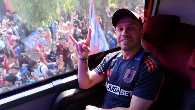 La U tuvo multitudinario apoyo en el CDA previo a su viaje a Argentina