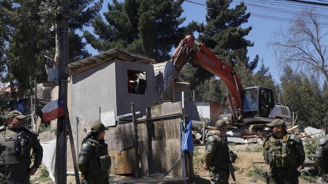 Más de 100 familias fueron desalojadas de la toma Unión Sin Fronteras de Placilla
