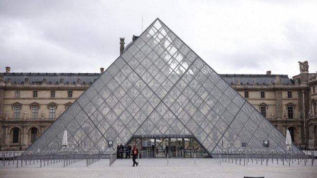 Dos nuevos acusados por el robo al Louvre: El botín aún no aparece
